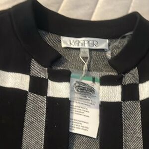 NWT (KASPER) women’s Open front jacket with 2-pockets size L black& white color